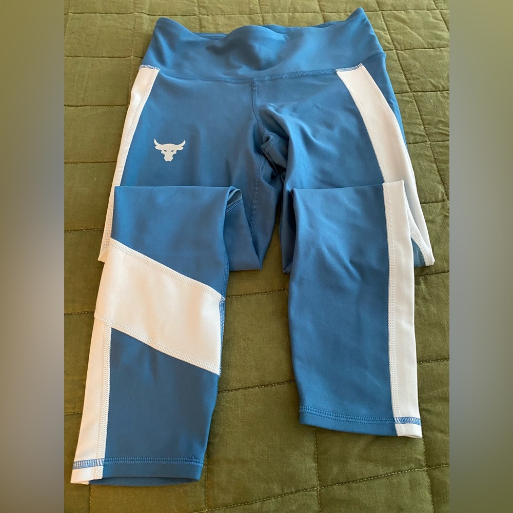 Under Armor capri leggings